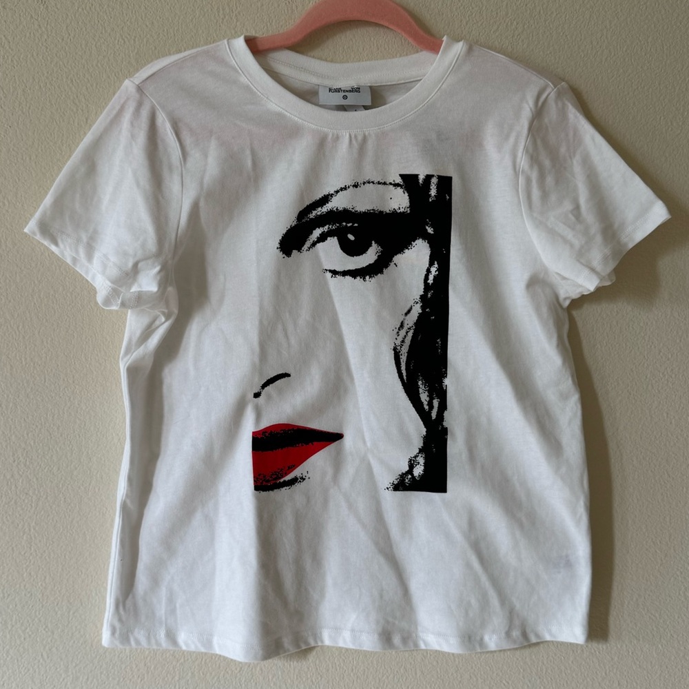 NWT DVF for Target Iconic Red Lip Graphic Tee size small - Picture 3 of 7